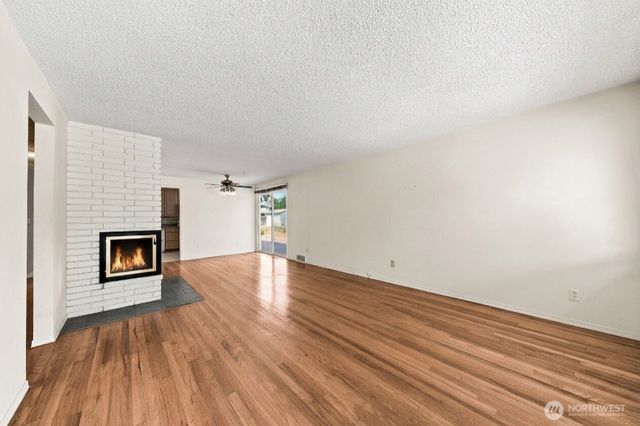 1111 Pierce Avenue NE, Renton, WA 98056
