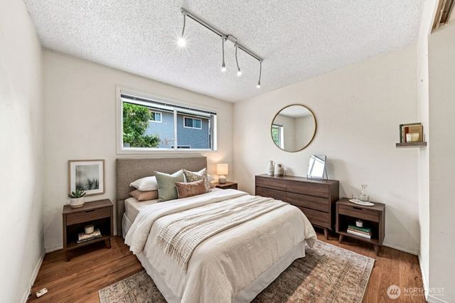 1111 Pierce Avenue NE, Renton, WA 98056