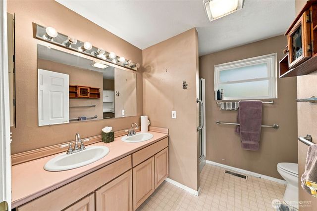 1111 Pierce Avenue NE, Renton, WA 98056