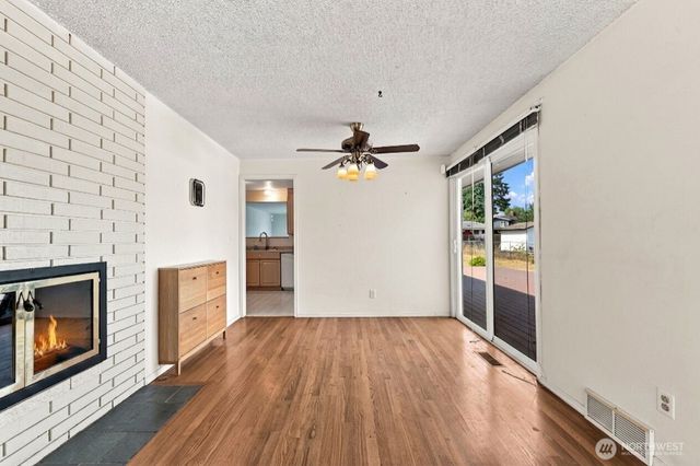 1111 Pierce Avenue NE, Renton, WA 98056