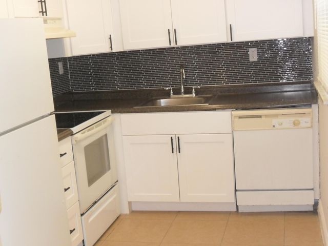 410 Meadows Circle 410, Boynton Beach, FL 33436