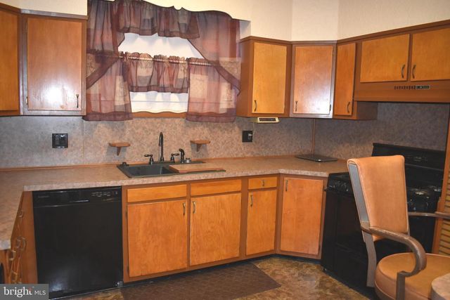 1823 S 17TH ST, Philadelphia, PA 19145