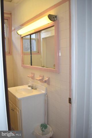 1823 S 17TH ST, Philadelphia, PA 19145