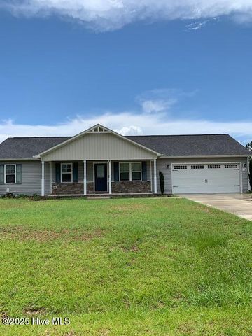716 Addor Drive, Richlands, NC 28574