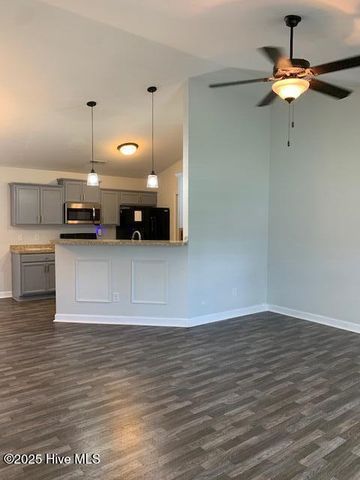 716 Addor Drive, Richlands, NC 28574
