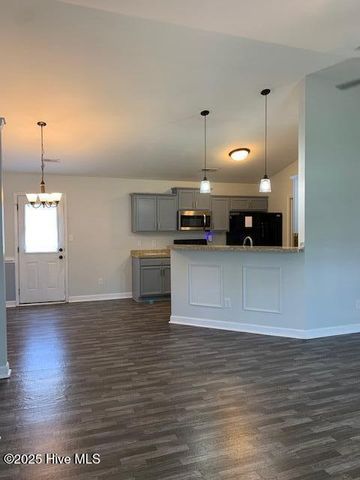 716 Addor Drive, Richlands, NC 28574
