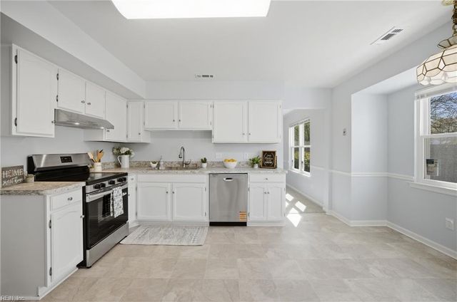 4900 Cliffony DR, Virginia Beach, VA 23464