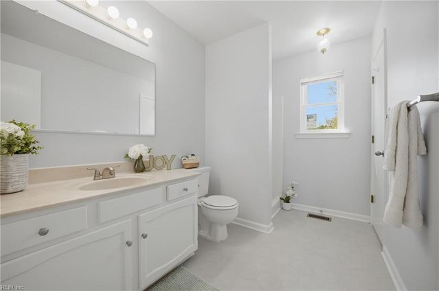 4900 Cliffony DR, Virginia Beach, VA 23464