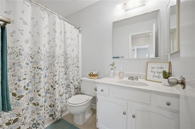 4900 Cliffony DR, Virginia Beach, VA 23464