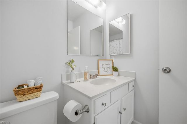 4900 Cliffony DR, Virginia Beach, VA 23464