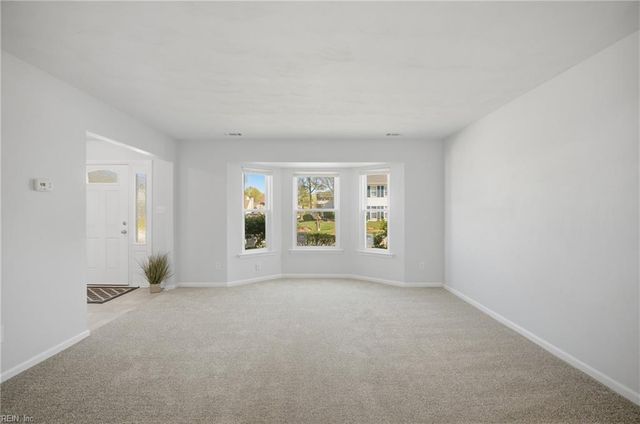 4900 Cliffony DR, Virginia Beach, VA 23464