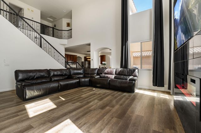 5908 Las Cadenas Road NW, Albuquerque, NM 87120