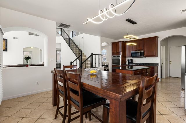 5908 Las Cadenas Road NW, Albuquerque, NM 87120