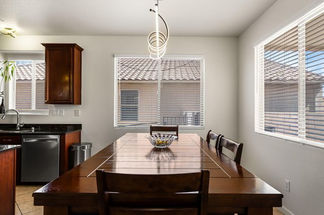 5908 Las Cadenas Road NW, Albuquerque, NM 87120