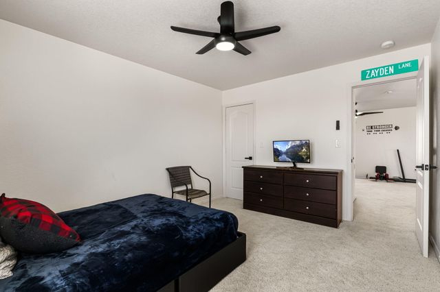 5908 Las Cadenas Road NW, Albuquerque, NM 87120