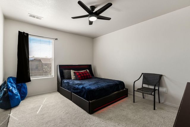 5908 Las Cadenas Road NW, Albuquerque, NM 87120