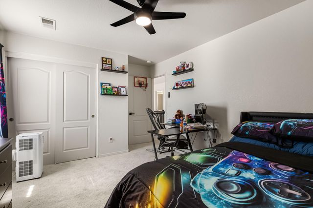 5908 Las Cadenas Road NW, Albuquerque, NM 87120