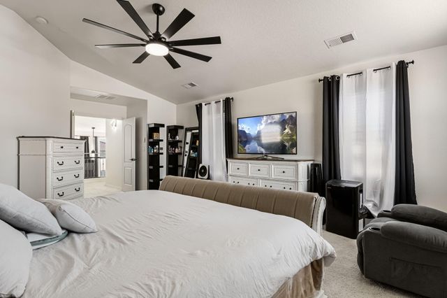 5908 Las Cadenas Road NW, Albuquerque, NM 87120