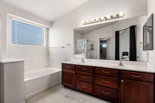 5908 Las Cadenas Road NW, Albuquerque, NM 87120