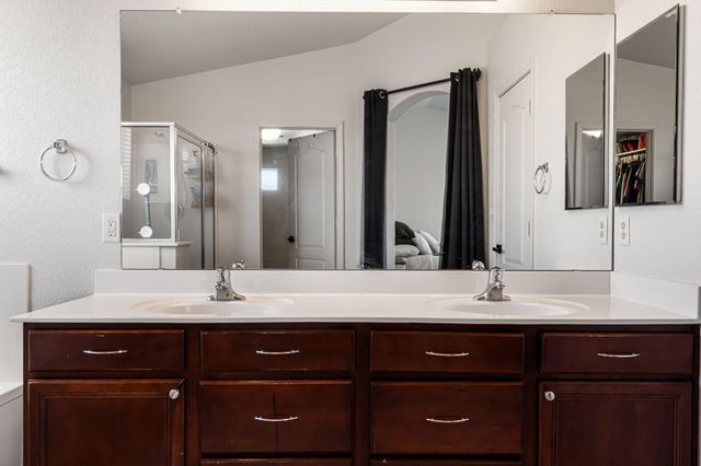 5908 Las Cadenas Road NW, Albuquerque, NM 87120