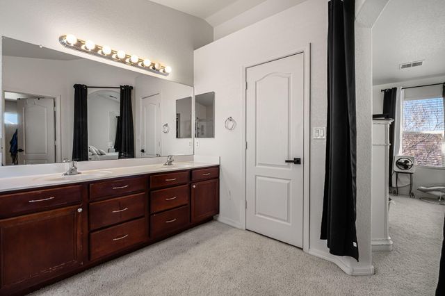 5908 Las Cadenas Road NW, Albuquerque, NM 87120