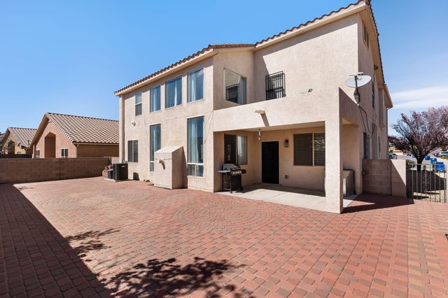 5908 Las Cadenas Road NW, Albuquerque, NM 87120