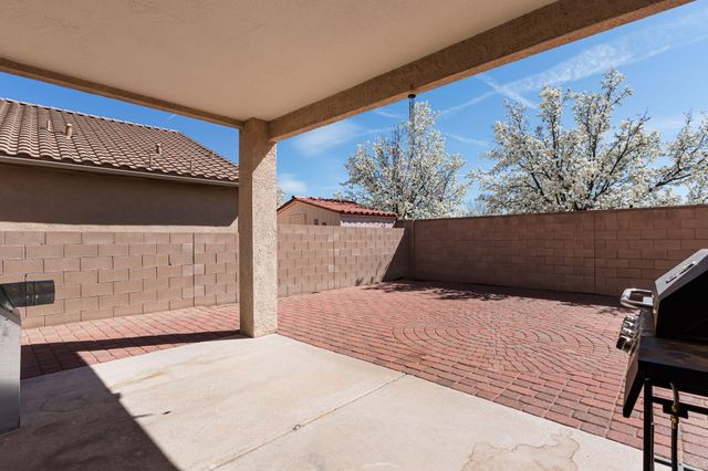 5908 Las Cadenas Road NW, Albuquerque, NM 87120