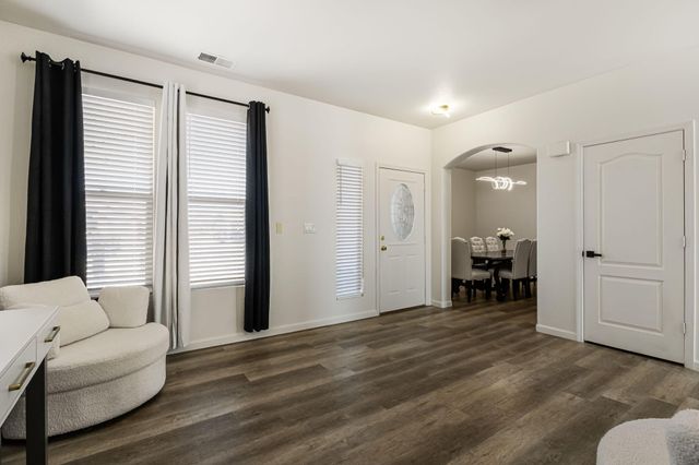 5908 Las Cadenas Road NW, Albuquerque, NM 87120