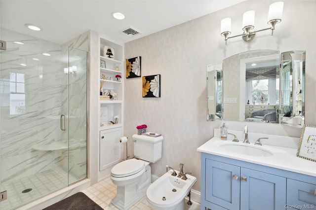 65 Shore Road, Westhampton, NY 11977