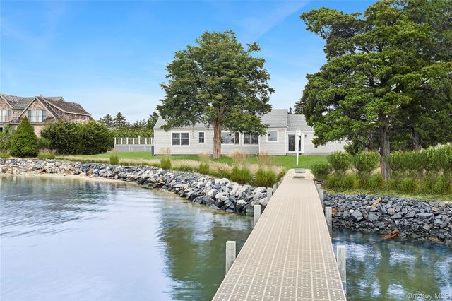 65 Shore Road, Westhampton, NY 11977