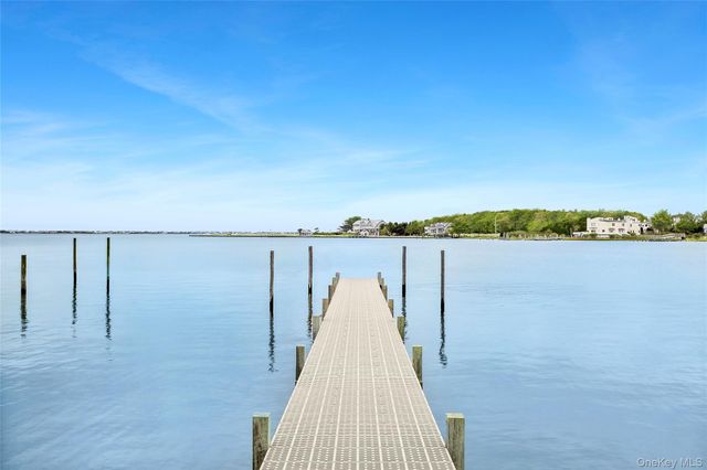 65 Shore Road, Westhampton, NY 11977