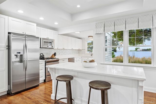 65 Shore Road, Westhampton, NY 11977