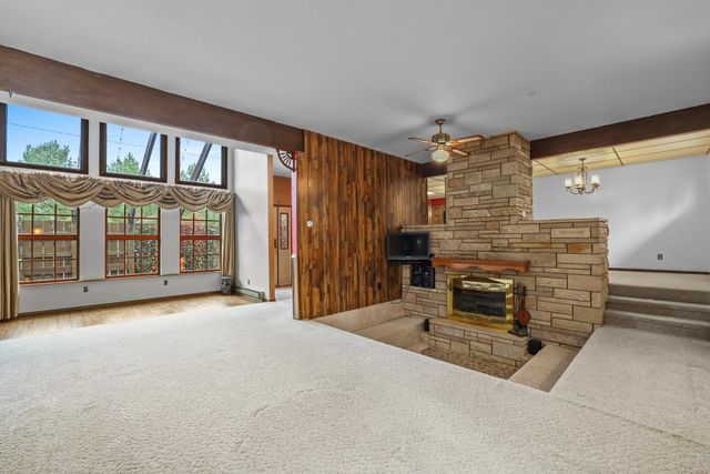 201 3RD ST NE, Mohall, ND 58761