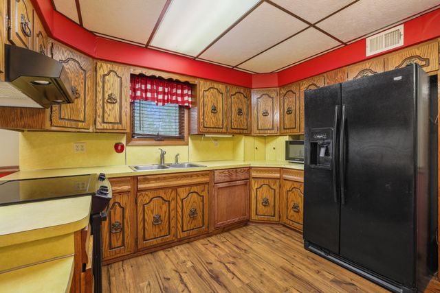 201 3RD ST NE, Mohall, ND 58761