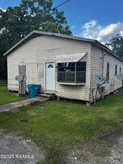 806 Carl C Foulcard Drive, Franklin, LA 70538
