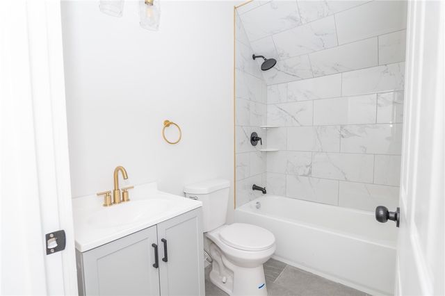 84 Pembroke Avenue, Providence, RI 02908