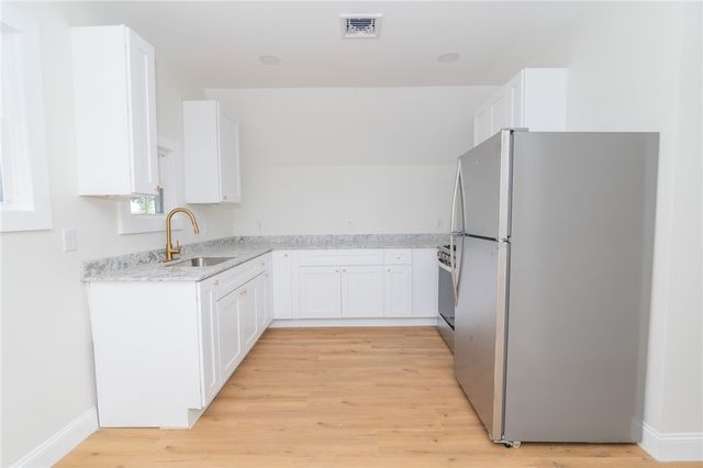 84 Pembroke Avenue, Providence, RI 02908