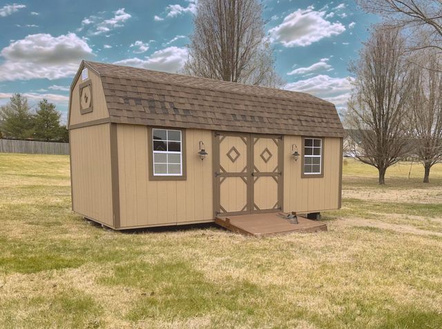 1698 Porter Rd, Burns, TN 37029