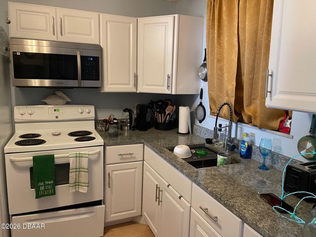 2801 N Halifax Ave Apt 134, Daytona Beach, FL 32118