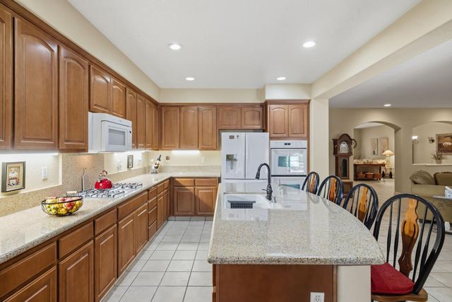 777 Jonabel Way, Oakdale, CA 95361