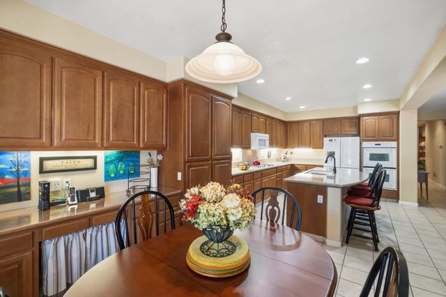 777 Jonabel Way, Oakdale, CA 95361