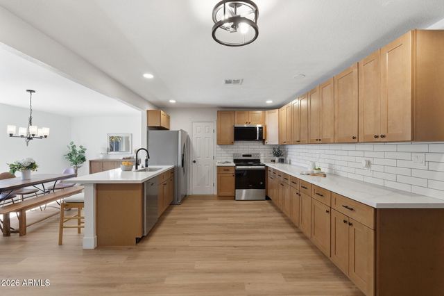 2625 E ISABELLA Avenue, Mesa, AZ 85204