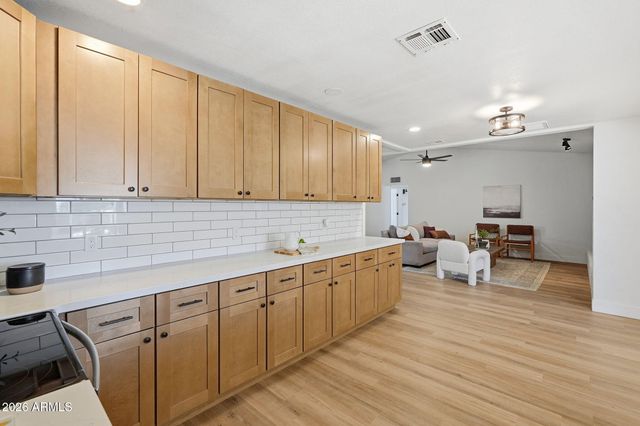 2625 E ISABELLA Avenue, Mesa, AZ 85204