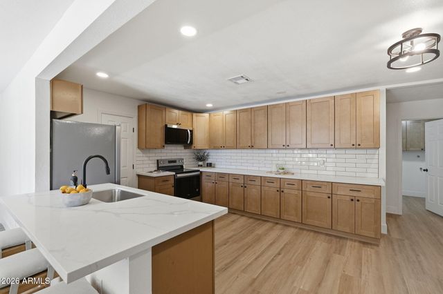 2625 E ISABELLA Avenue, Mesa, AZ 85204