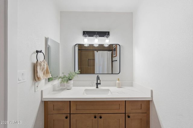 2625 E ISABELLA Avenue, Mesa, AZ 85204