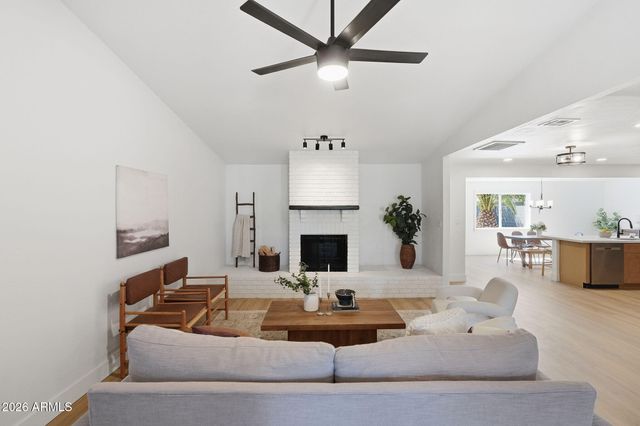 2625 E ISABELLA Avenue, Mesa, AZ 85204