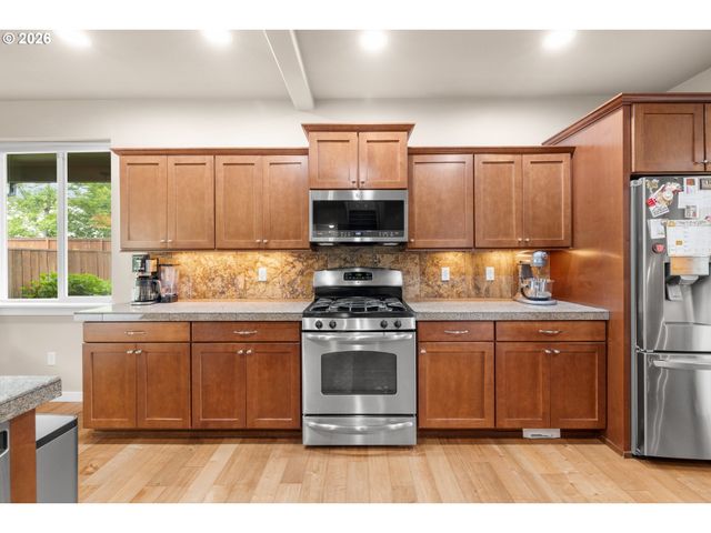 906 36TH Pl, Forest Grove, OR 97116