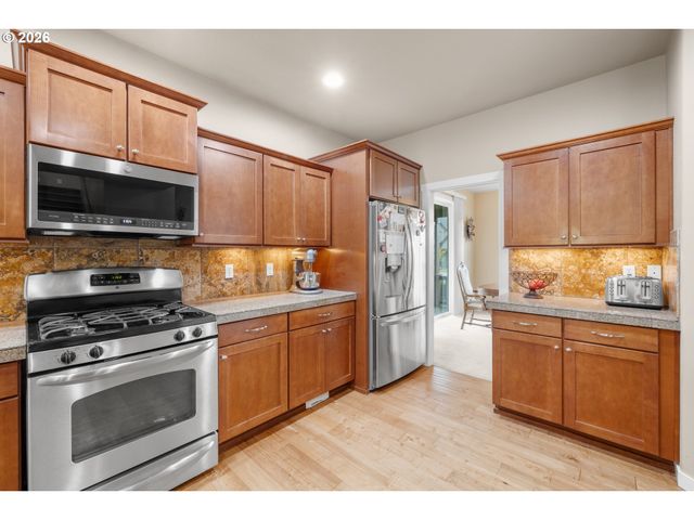 906 36TH Pl, Forest Grove, OR 97116