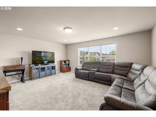 906 36TH Pl, Forest Grove, OR 97116