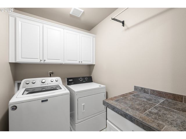 906 36TH Pl, Forest Grove, OR 97116